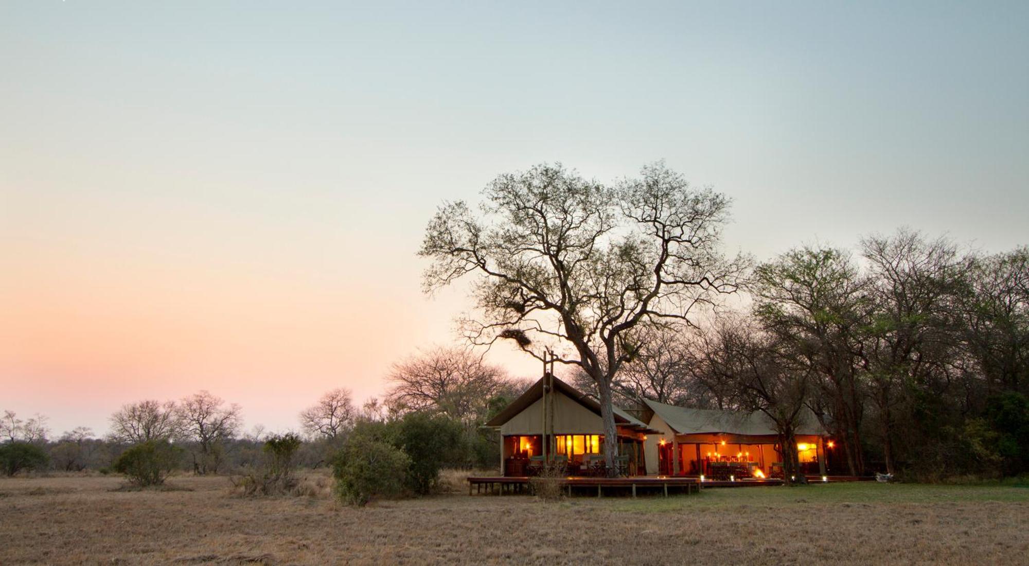 Rhino Walking Safaris Hotel Skukuza Buitenkant foto